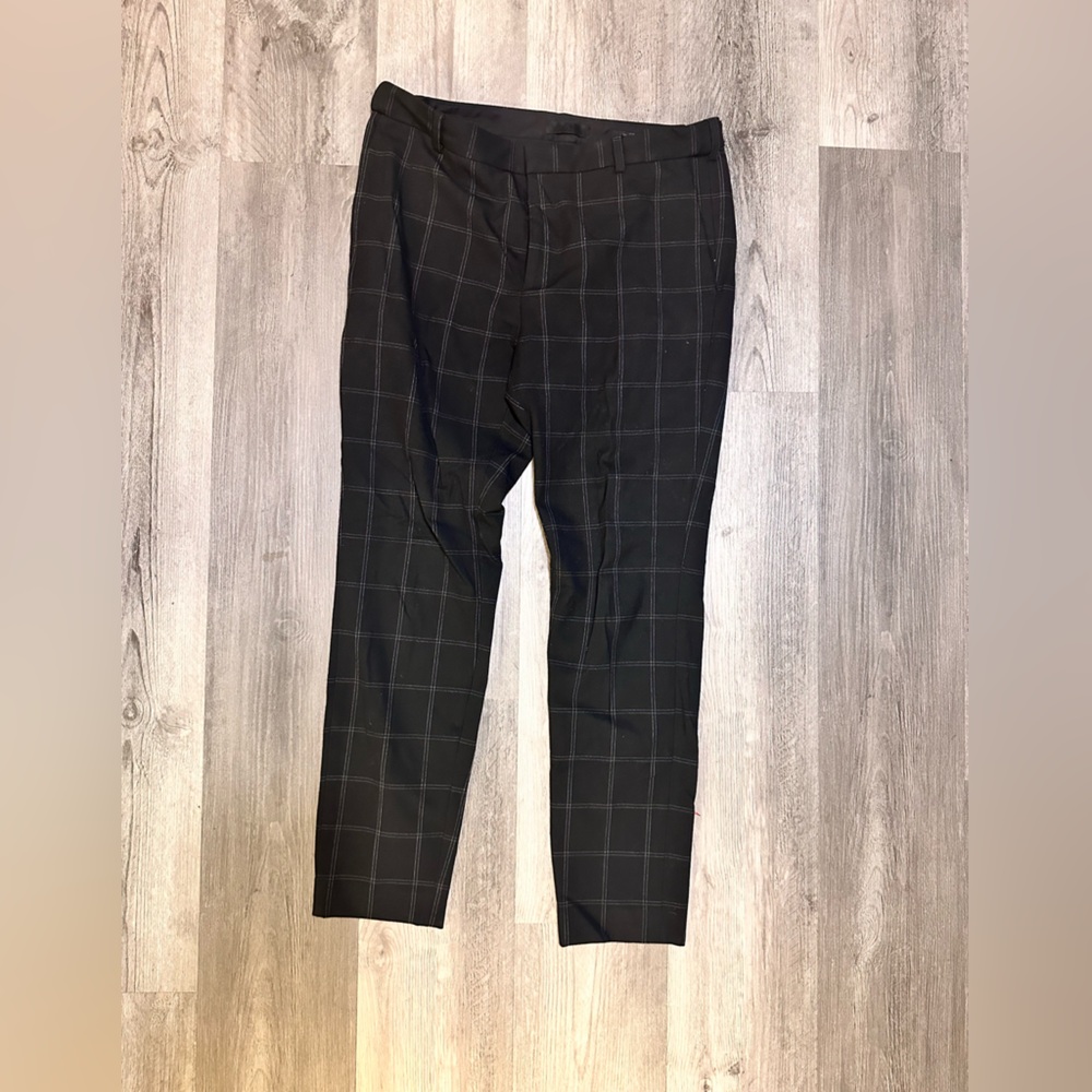 H&M / 32w 32L Black plaid pants (skinny fit)